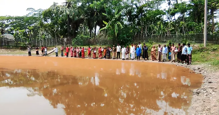 পাথরঘাটার দেড়শ বছরের পুরনো পুকুর